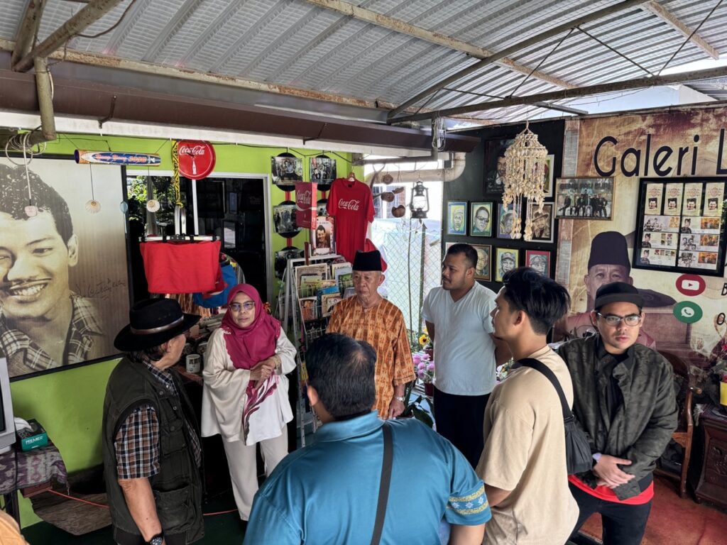 Suasana kunjungan Arkib Negara Malaysia ke Galeri Lebok Dana pada September 2024